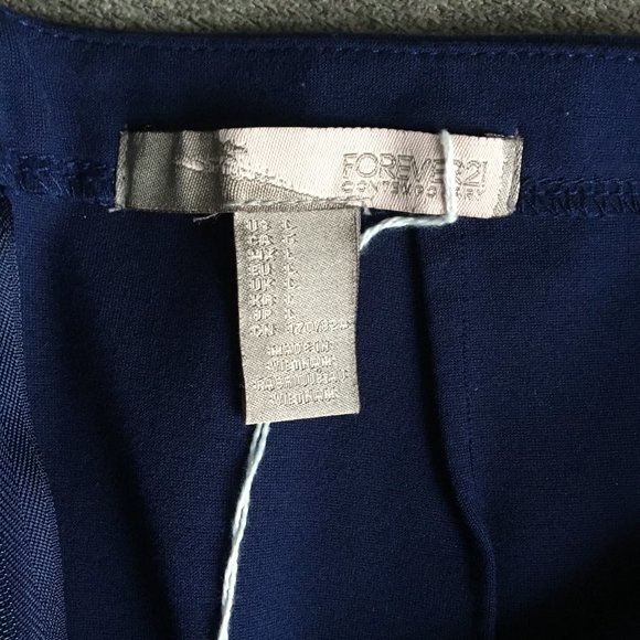 NWOT Forever 21 bright navy blue skirt with pockets - Picture 2 of 8